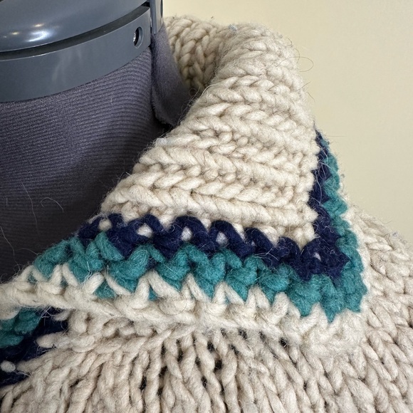 Vintage stunning wool cowichan style sweater by Back Country
Circa 90’s - Picture 8 of 9